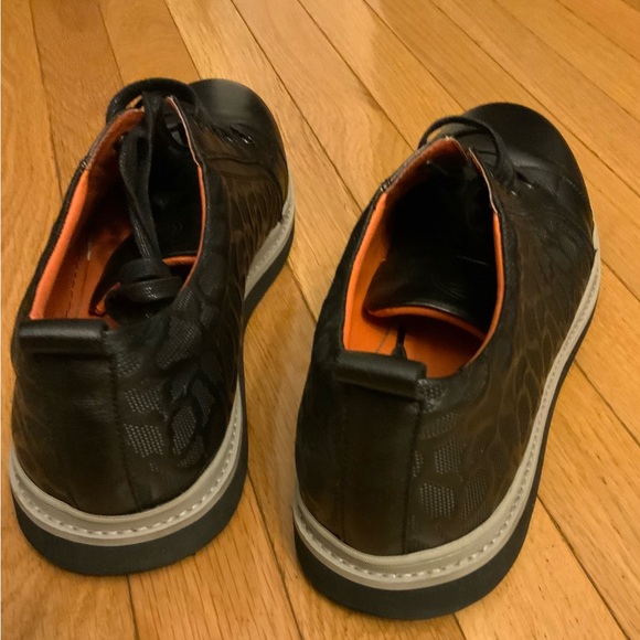 French Connection Black on Black Camo shoe - Picture 3 of 5